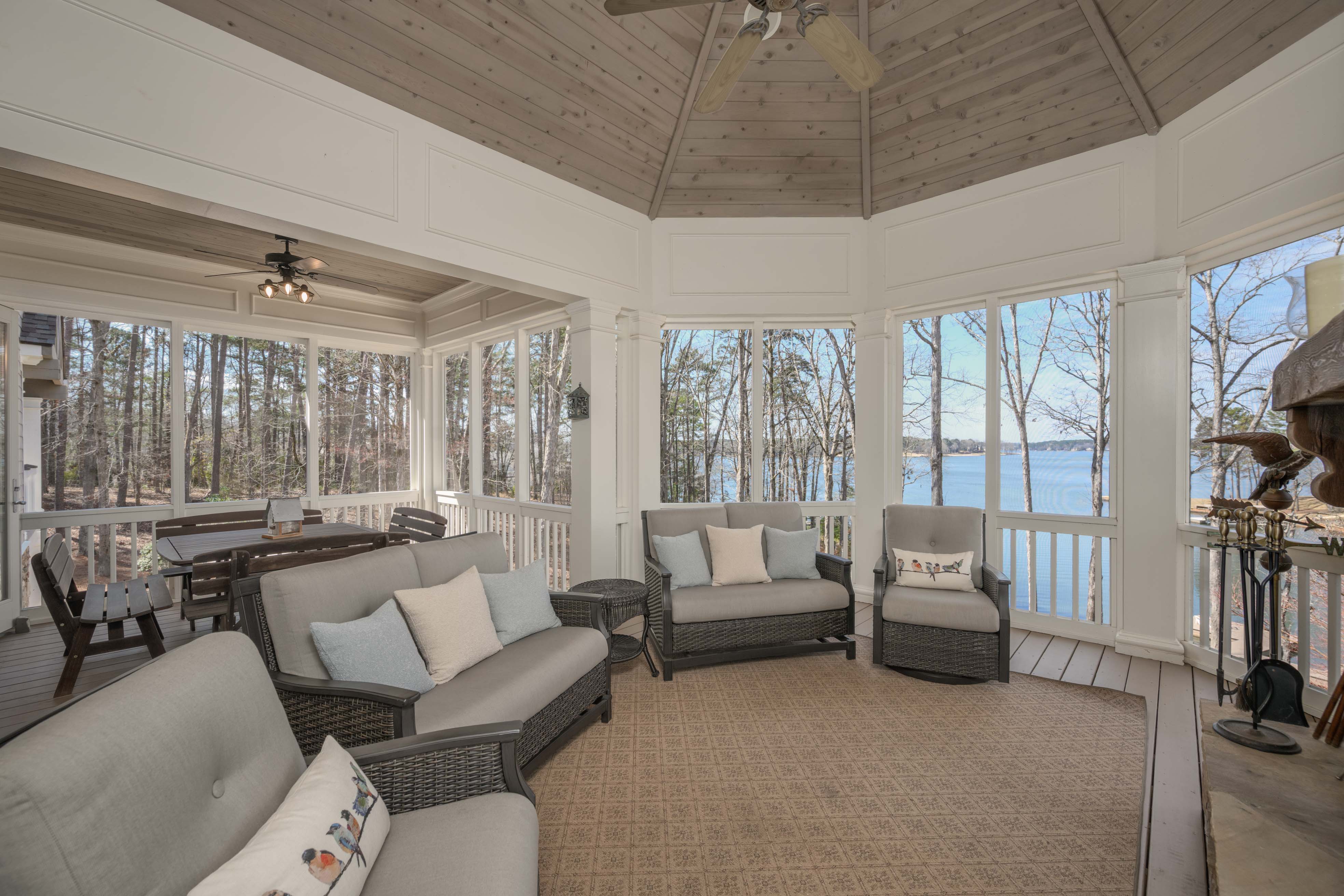 1041 Ruth's Way image 29